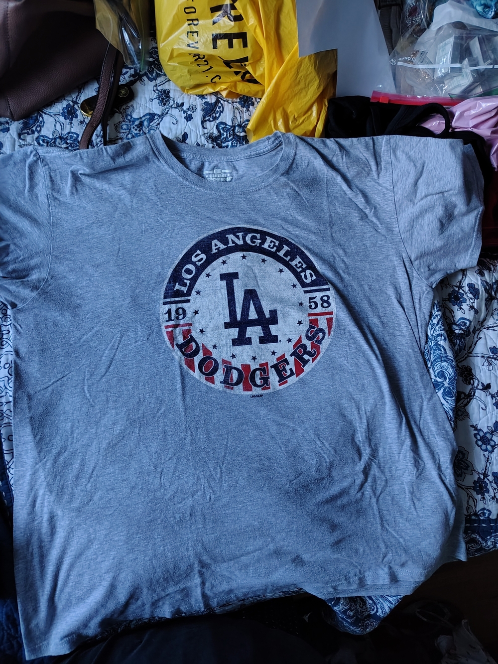Genuine Merchandise Gray Los Angeles Dodgers Graphic Tee Red & Blue Accents L